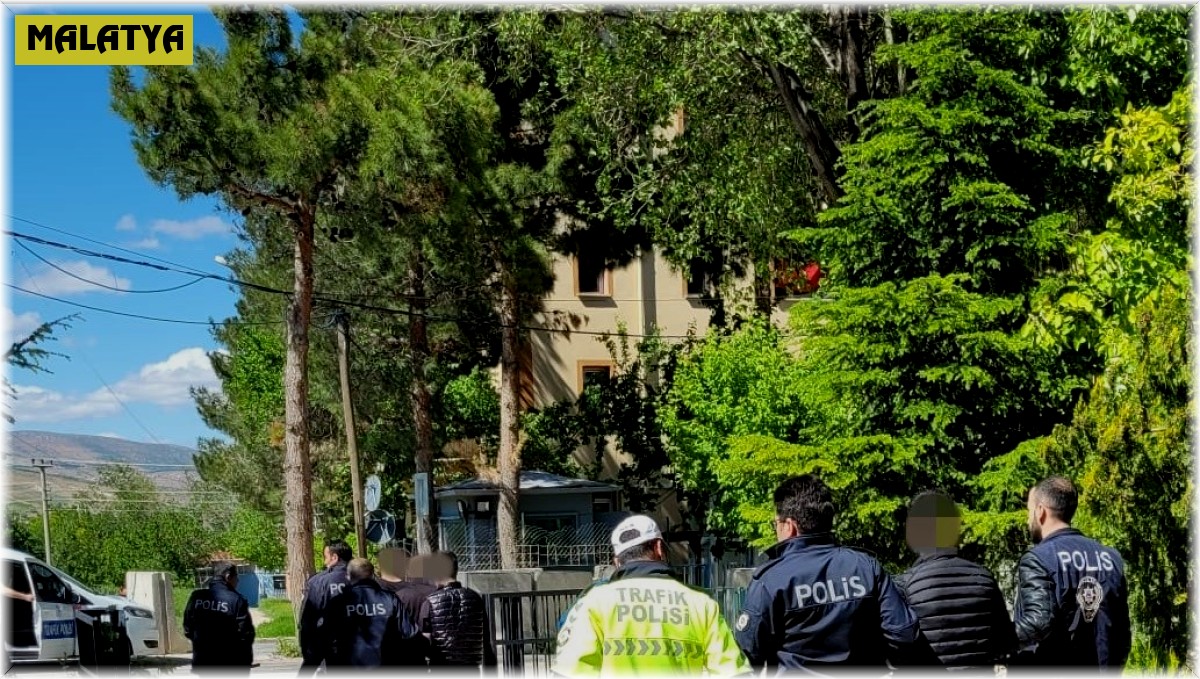 Hırsızlık yaparken yakalanan 4 zanlının üzerinde uyuşturucu çıktı