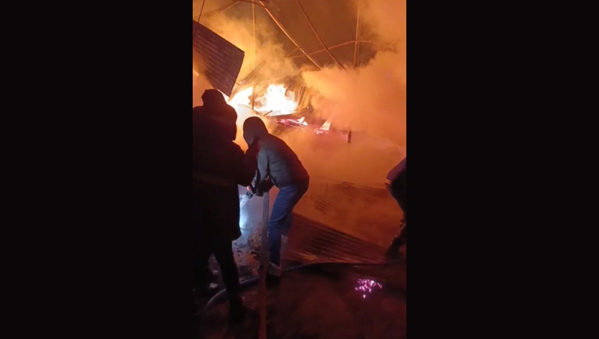 Hizan'da dipçik üretim atölyesinde yangın