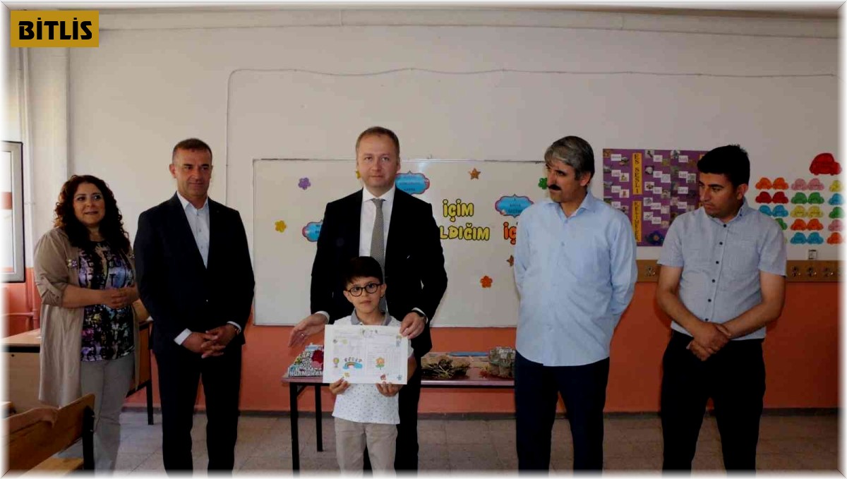 Hizan'da öğrencilerin karne heyecanı