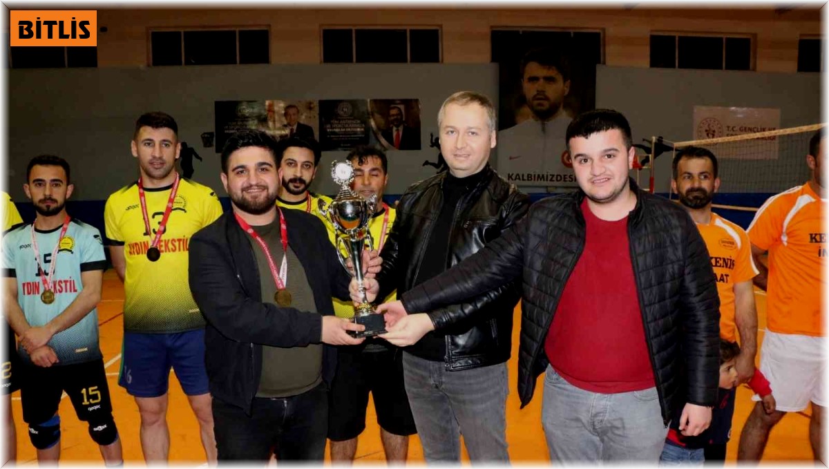 Hizan'da 'Voleybol Turnuvası' sona erdi
