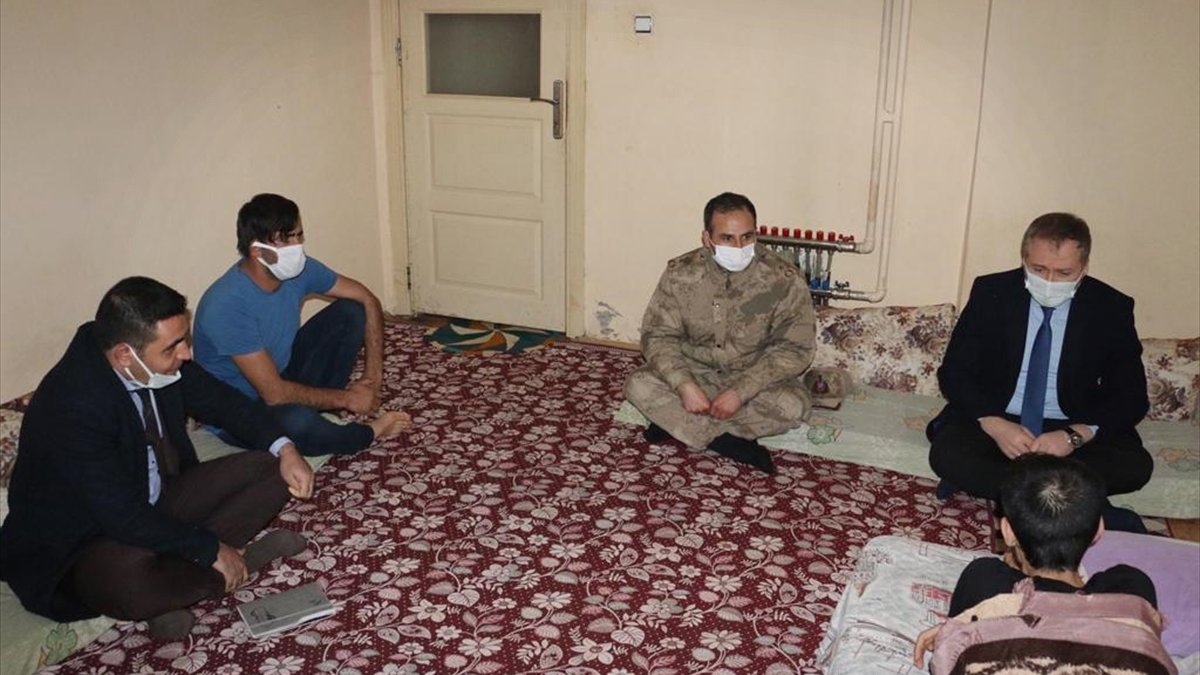 Hizan Kaymakamı Yelek, hasta ziyaretinde bulundu