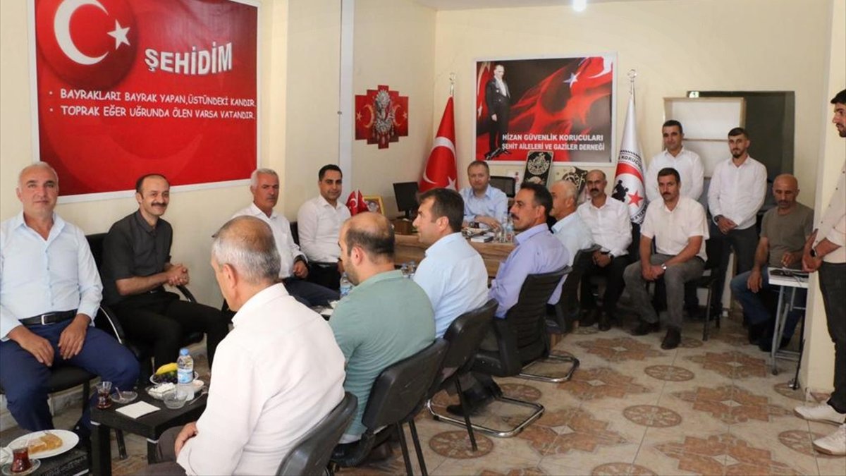 Hizan Kaymakamı Yelek'ten, Güvenlik Korucuları Şehit Aileleri ve Gaziler Derneği'ne ziyaret