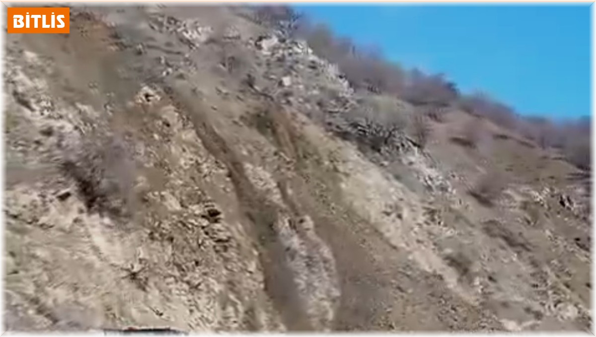 Hizan-Pervari yolunda heyelan