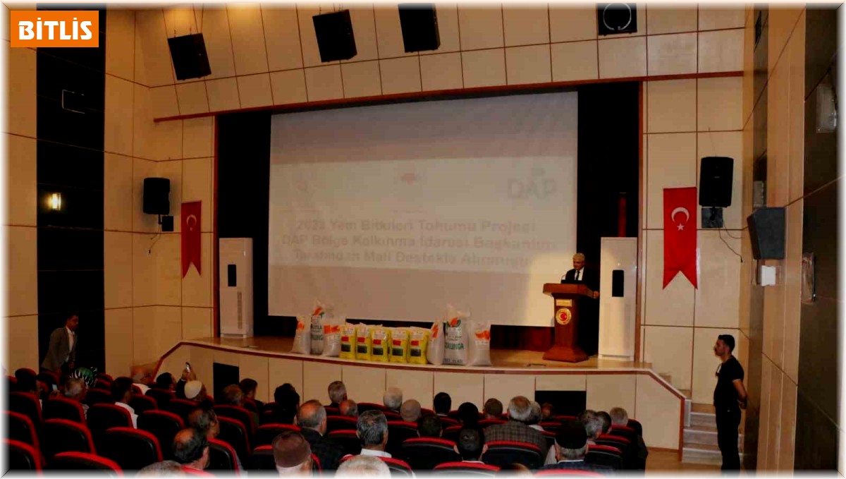 Hizanlı çiftçilere 10 ton yem bitkileri tohumu desteği