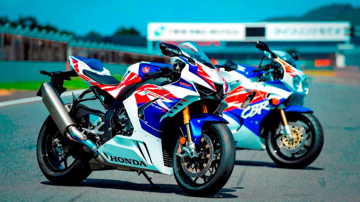 Honda'nın sınırlı sayıda üretilen Fireblade SP 30. yıl özel serisi Türkiye'de