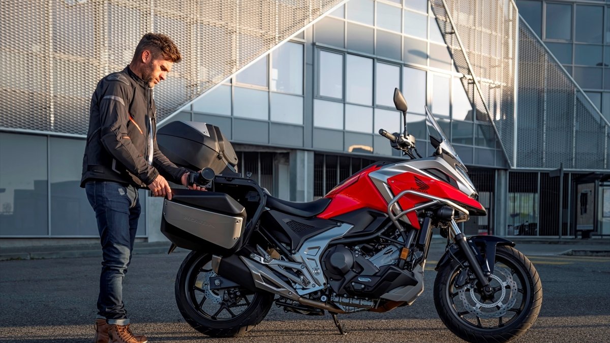 Honda'nın yenilenen X-ADV ve NC750X modelleri Türkiye'de