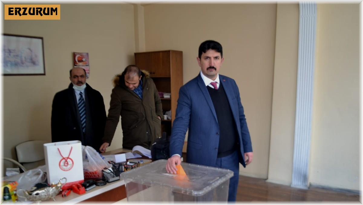 Horasan esnaf ve sanatkarlar odası başkanlığına Burhan Aydın seçildi