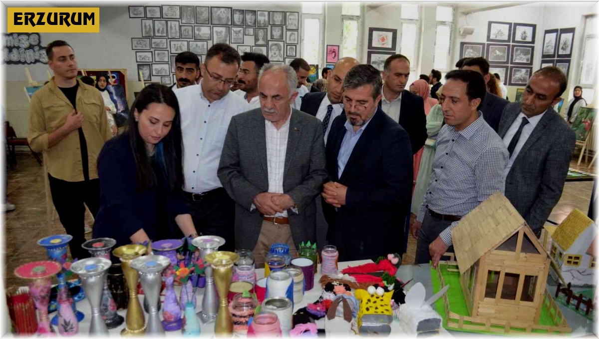 Horasan Fatih Orta Okulunda resim sergisi