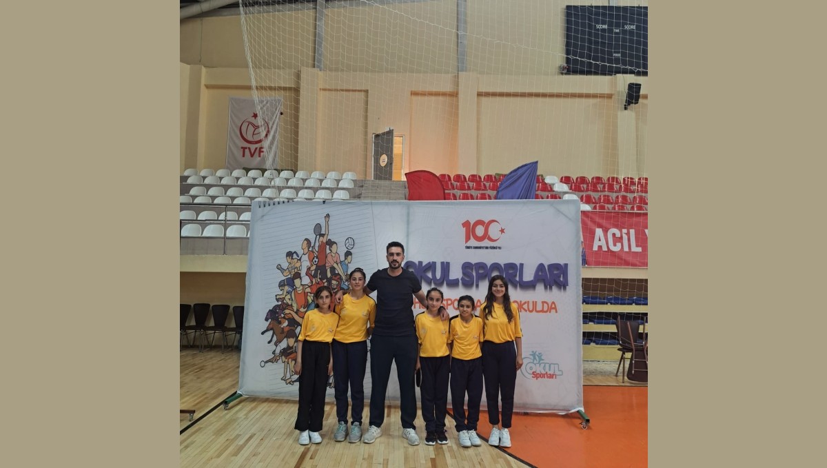 Horasan masa tenisinde Türkiye'de ilk onda