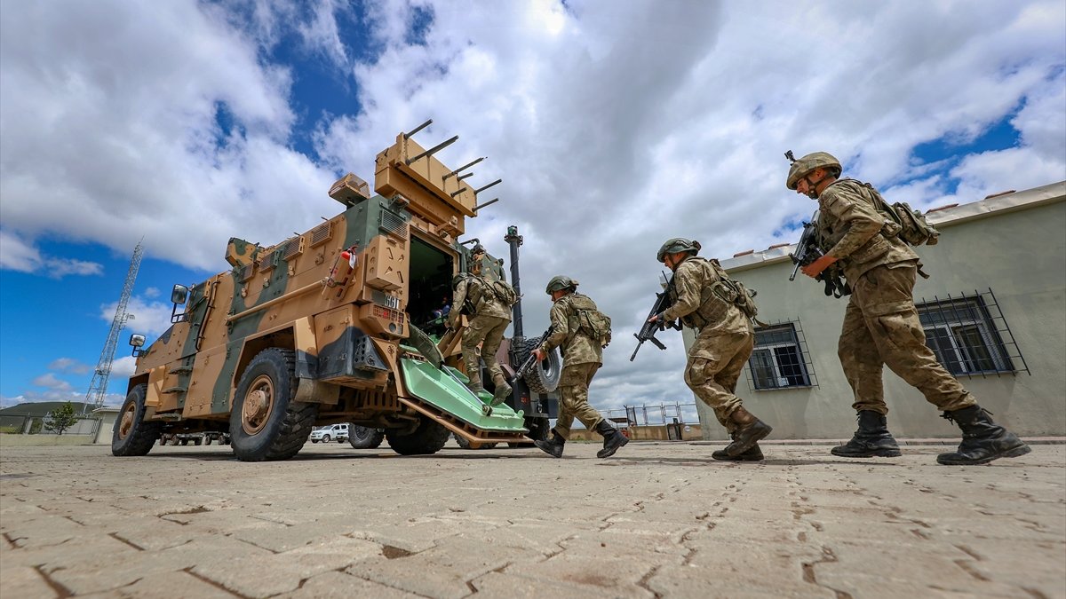 "Hudut kartalları" Gürcistan ve Ermenistan sınırında nöbette