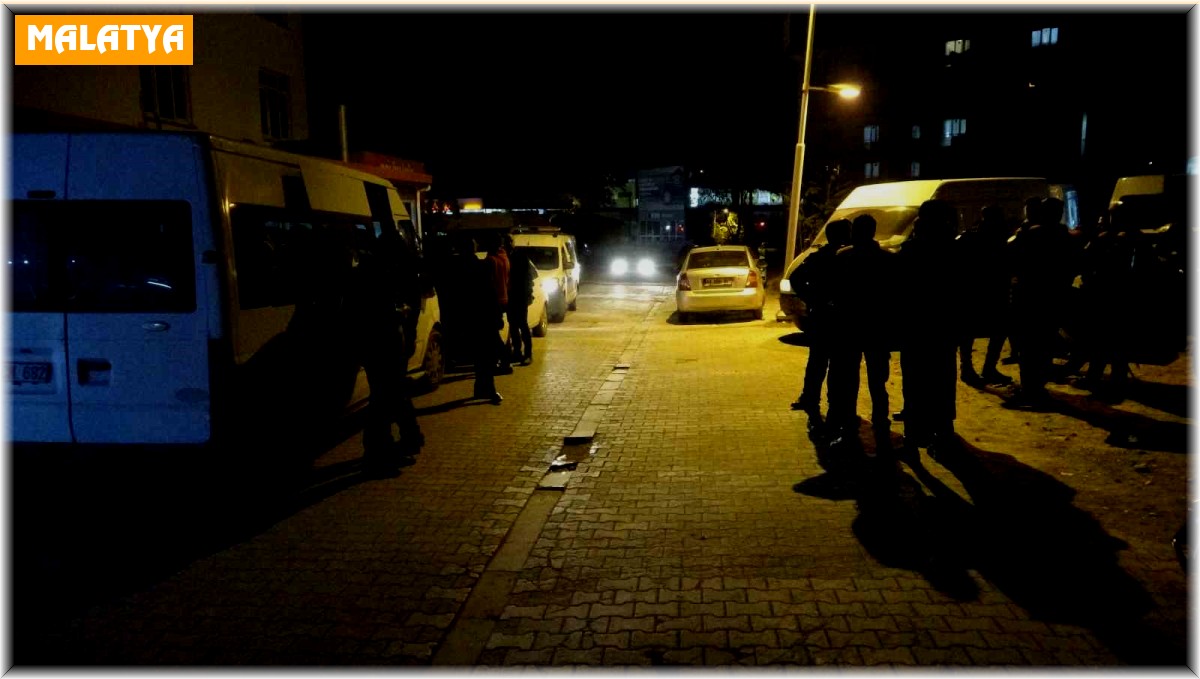 Husumetlilerin kavgasında kan aktı: 2 yaralı