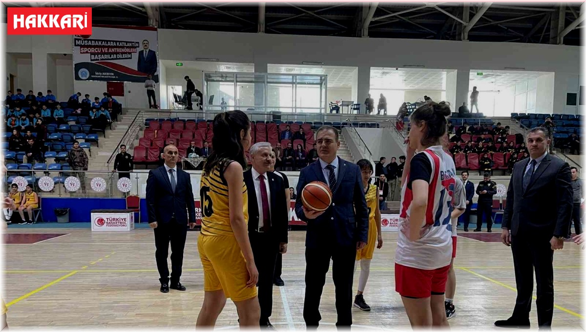 Huzur ortamının sağlandığı Hakkari'de spora ilgi arttı