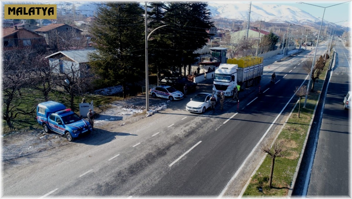 Huzur ve güven uygulamasında jandarmaya yakalandılar