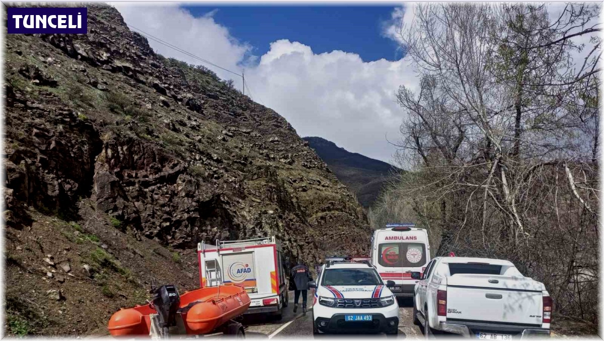 İçerisinde 3 kişinin bulunduğu araç Munzur Nehri'ne uçtu, arama çalışmaları sürüyor
