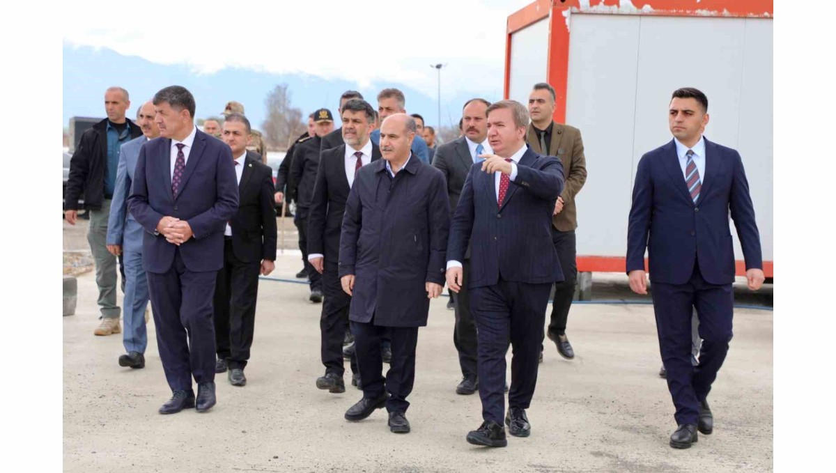 İçişleri Bakan Yardımcısı Aktaş, Sokak Hayvanları Bakım Merkezi ve Doğal Yaşam Alanı'nı inceledi