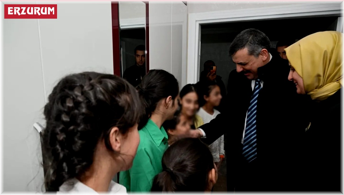 İftarlarını çocuklarla açtı