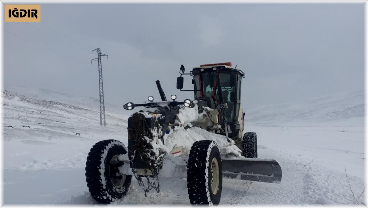 Iğdır'da 4 köy yolu ulaşıma kapandı
