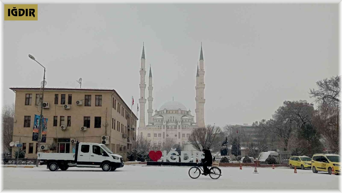 Iğdır'da 44 köy yolu ulaşıma kapandı