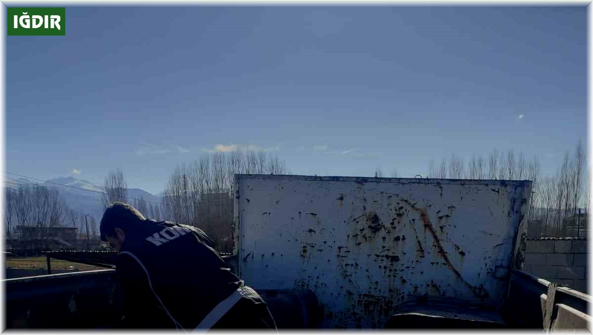 Iğdır'da 6 ton gümrük kaçağı akaryakıt ele geçirildi