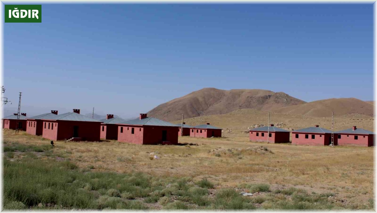 Iğdır'da afet evleri yıkıma terk edildi