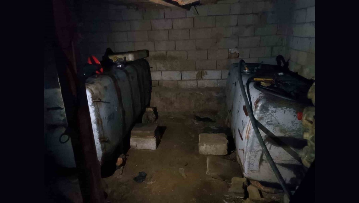 Iğdır'da akaryakıt kaçakçılığı operasyonu: 2 bin 463 litre kaçak akaryakıt ele geçirildi