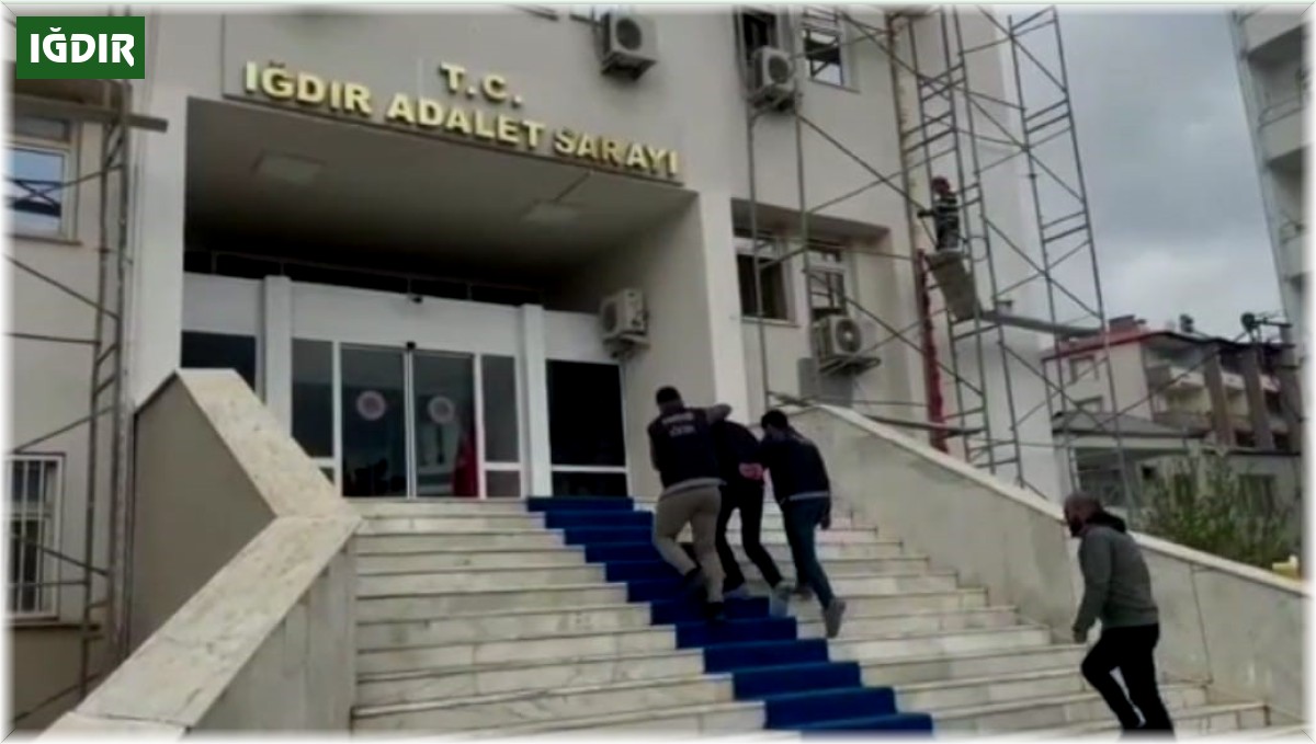 Iğdır'da ayakkabı içinde uyuşturucu ele geçirildi