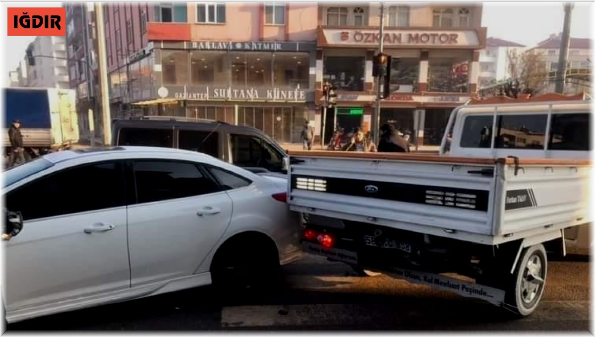 Iğdır'da buzlanma, kazaya neden oldu