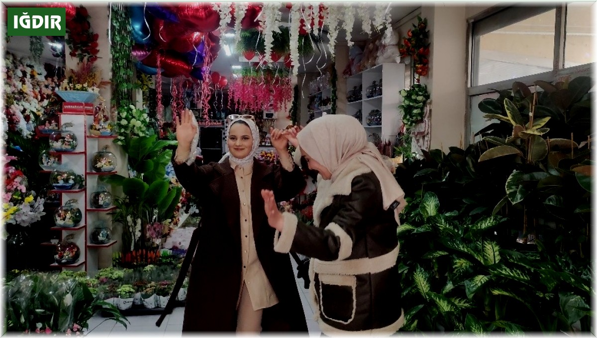 Iğdır'da çiçekçilerde 14 Şubat yoğunluğu
