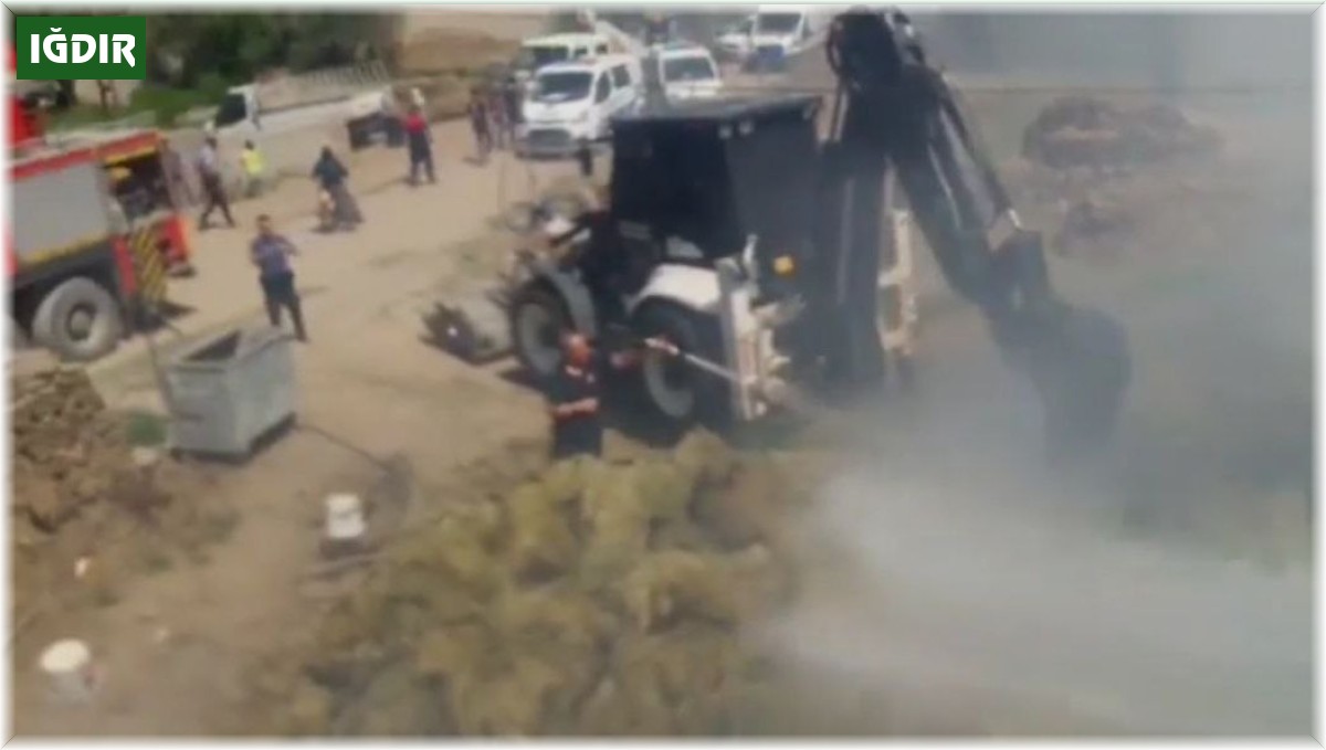 Iğdır'da çıkan yangında ot balyaları kullanılamaz hale geldi