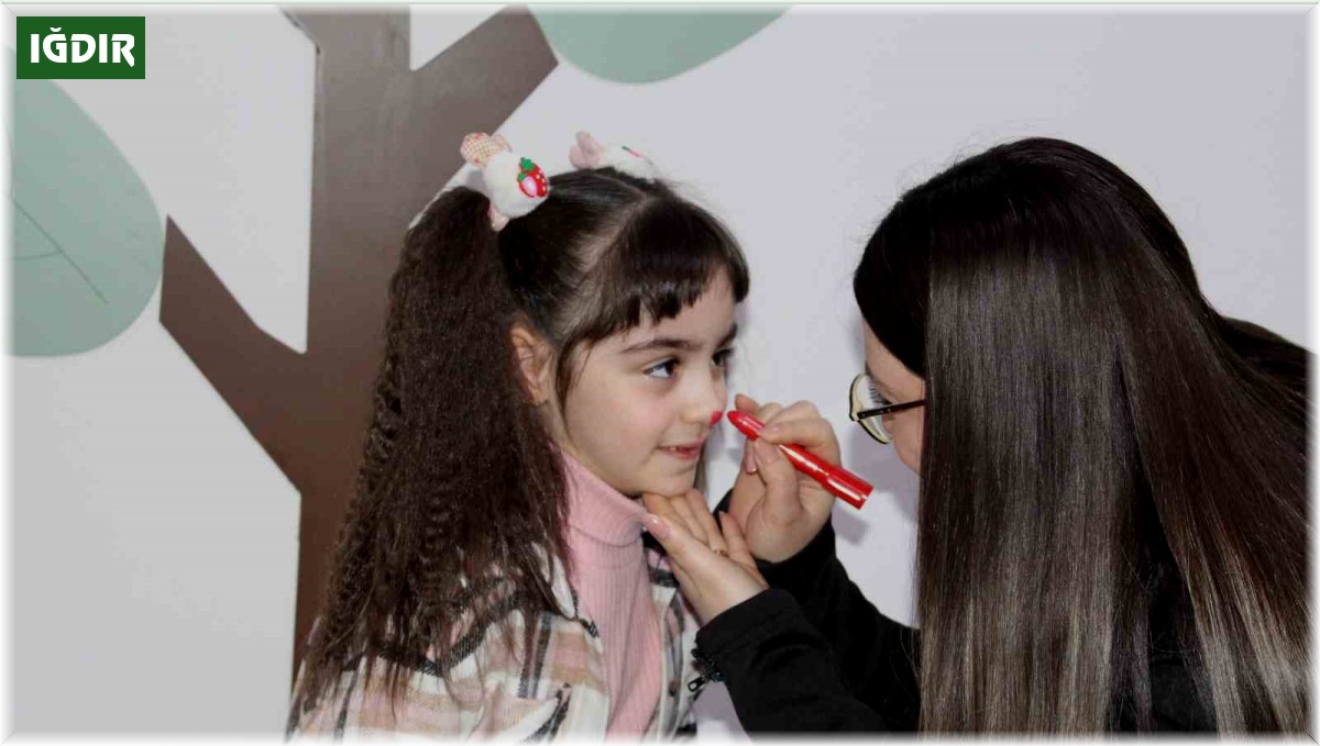 Iğdır'da depremzede çocuklar için eğlence programı düzenlendi