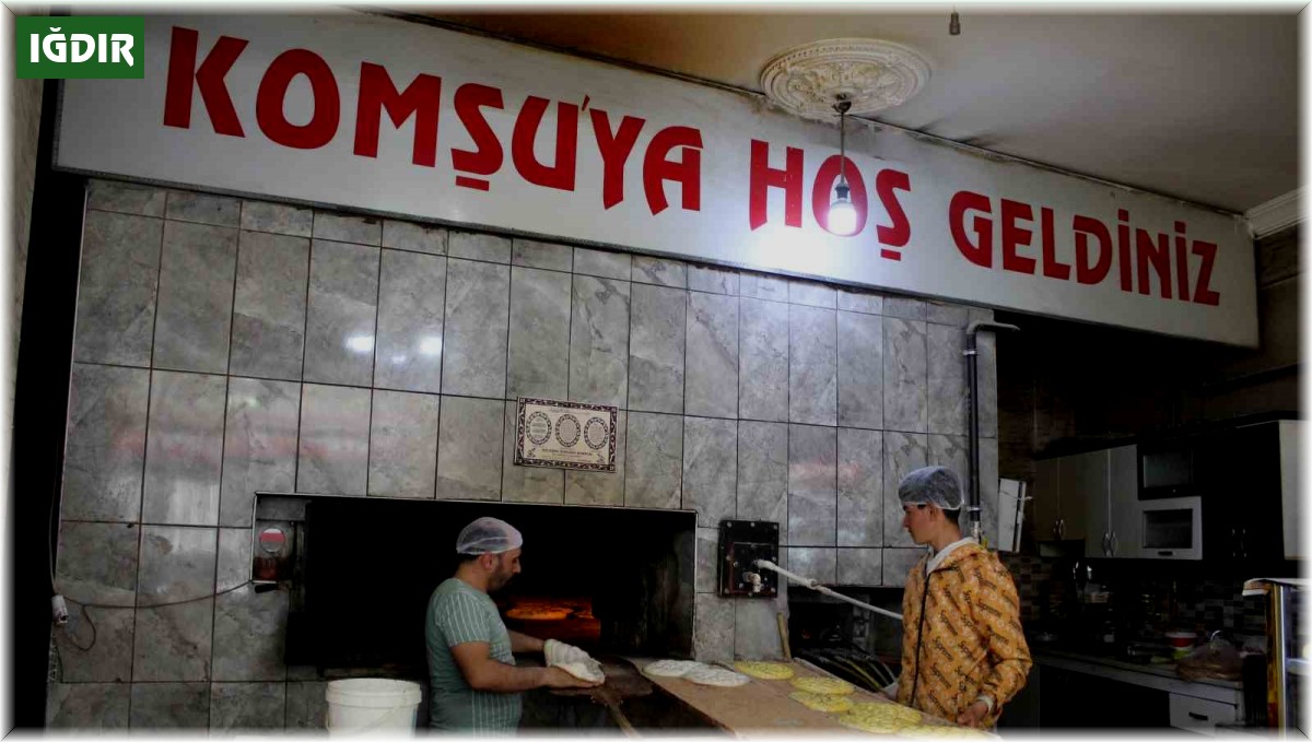 Iğdır'da fırınlarda Ramazan pidesi mesaisi