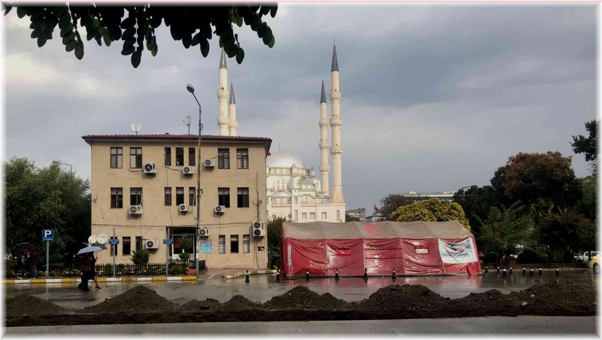 Iğdır'da gök gürültülü sağanak