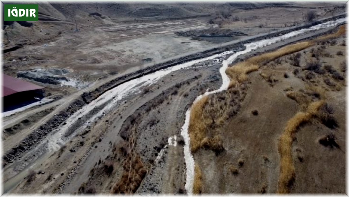 Iğdır'da karlar erimeye başladı, akarsu debileri arttı