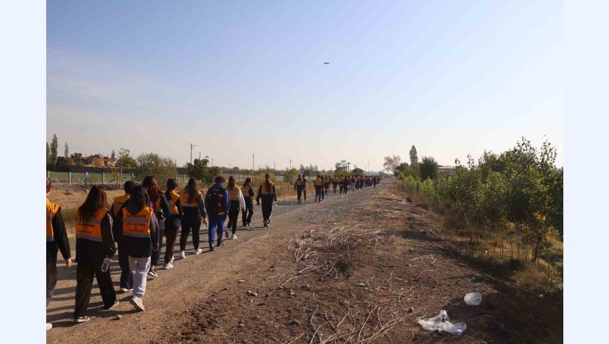 Iğdır'da kayıp Alzheimer hastası için bin kişilik ekip arama çalışmalarına katıldı