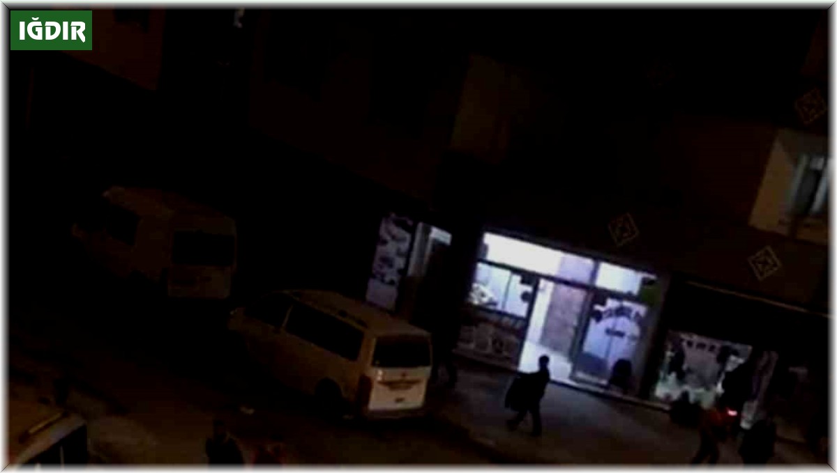 Iğdır'da meydan muharebesini aratmayan kavga; Sandalyeler, sopalar, taşlar havada uçuştu