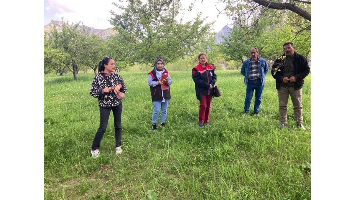 Iğdır'da meyve bahçelerinde hastalık ve zararlılarla mücadele toplantısı gerçekleştirildi