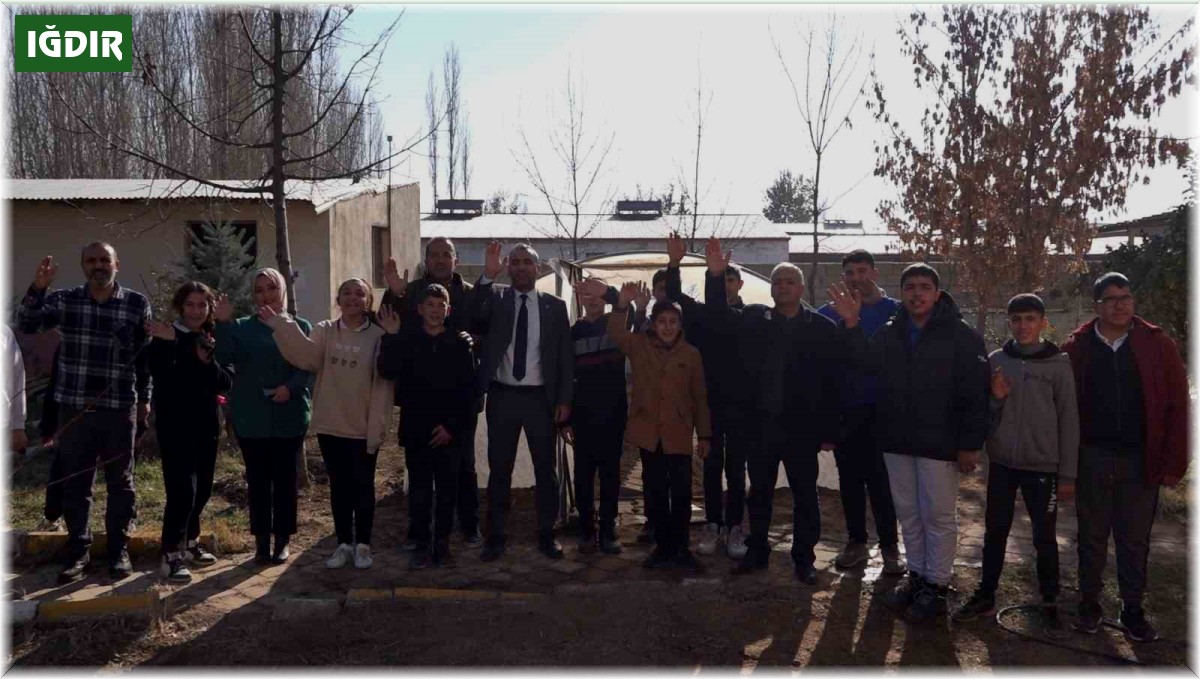 Iğdır'da öğrenciler tarımı uygulamalı olarak öğreniyor