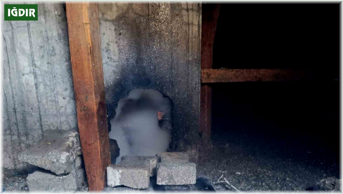 Iğdır'da okulda yangın paniği