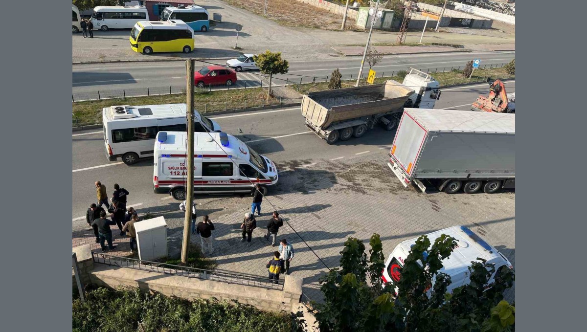Iğdır'da polis minibüsü kaza yaptı: 7 yaralı