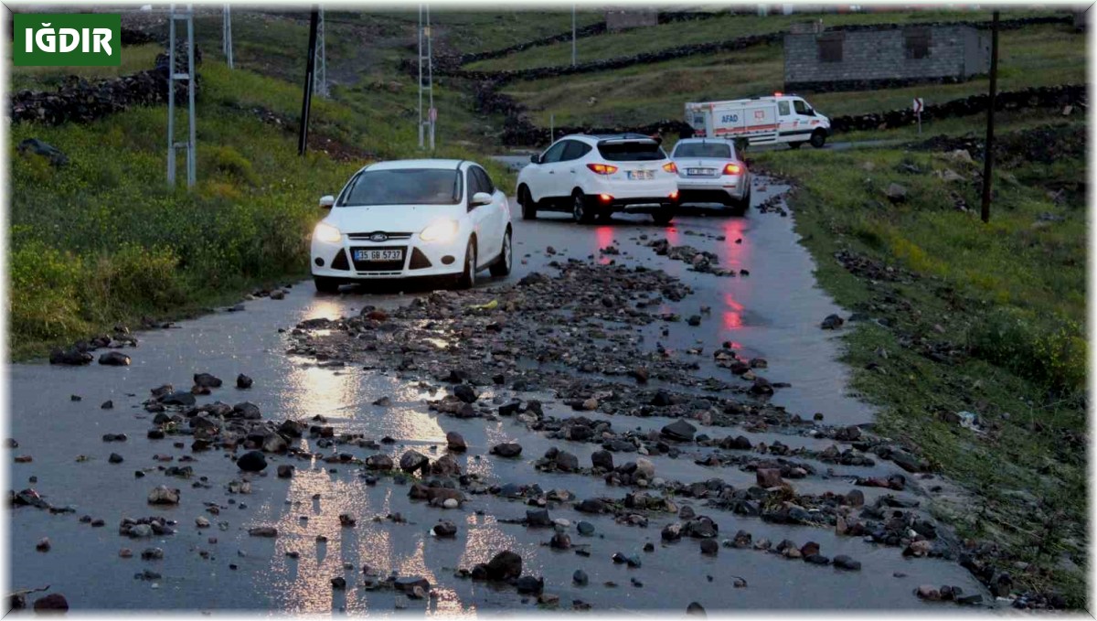 Iğdır'da sağanak sele neden oldu