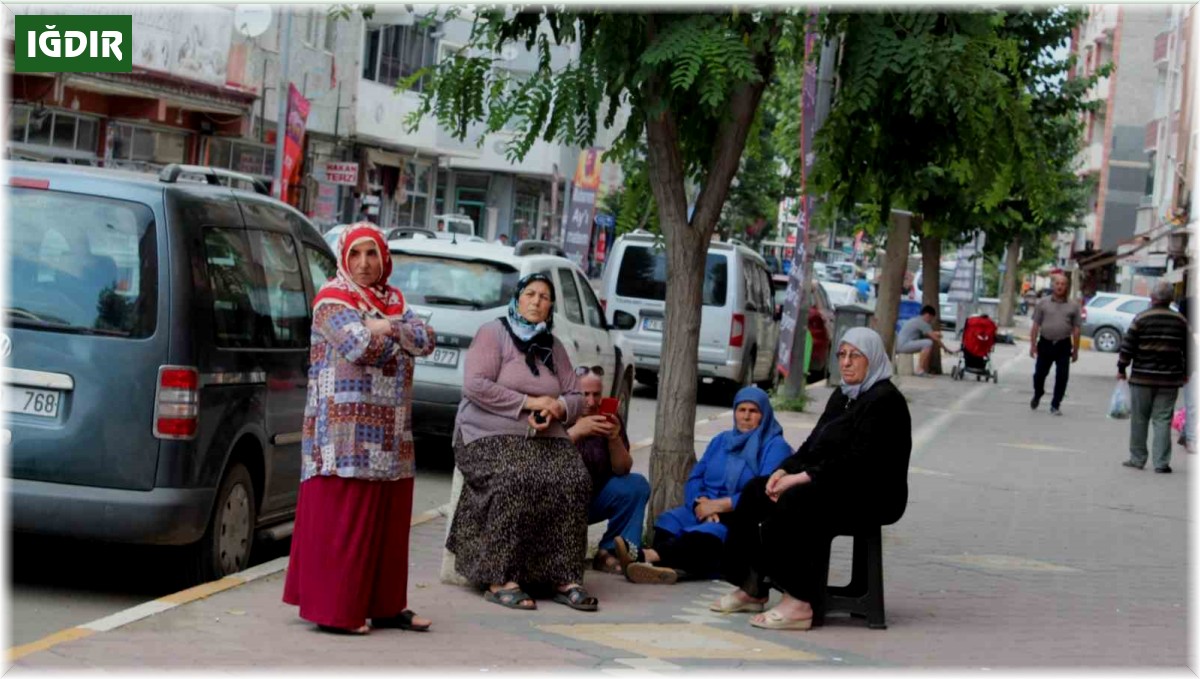 Iğdır'da site sakinlerinden evleri için sahte rapor çıkartıldığı iddiası