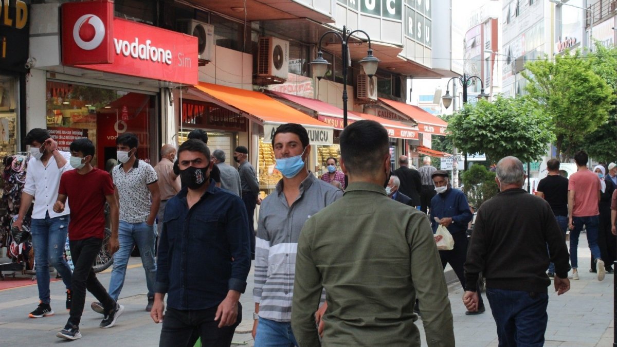 Iğdır'da tam kapanma sonrası ilk yoğunluk