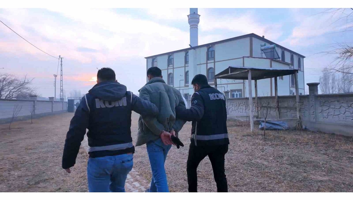 Iğdır'da 'tefecilik' operasyonu: 8 gözaltı