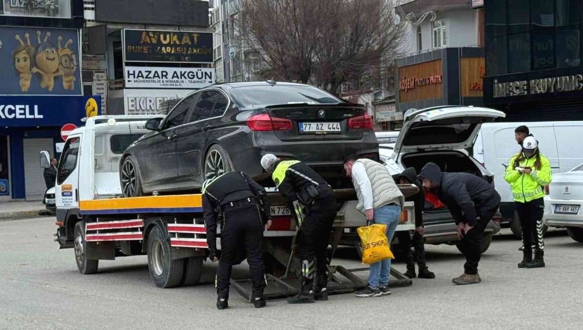 Iğdır'da trafik ekiplerinden denetim
