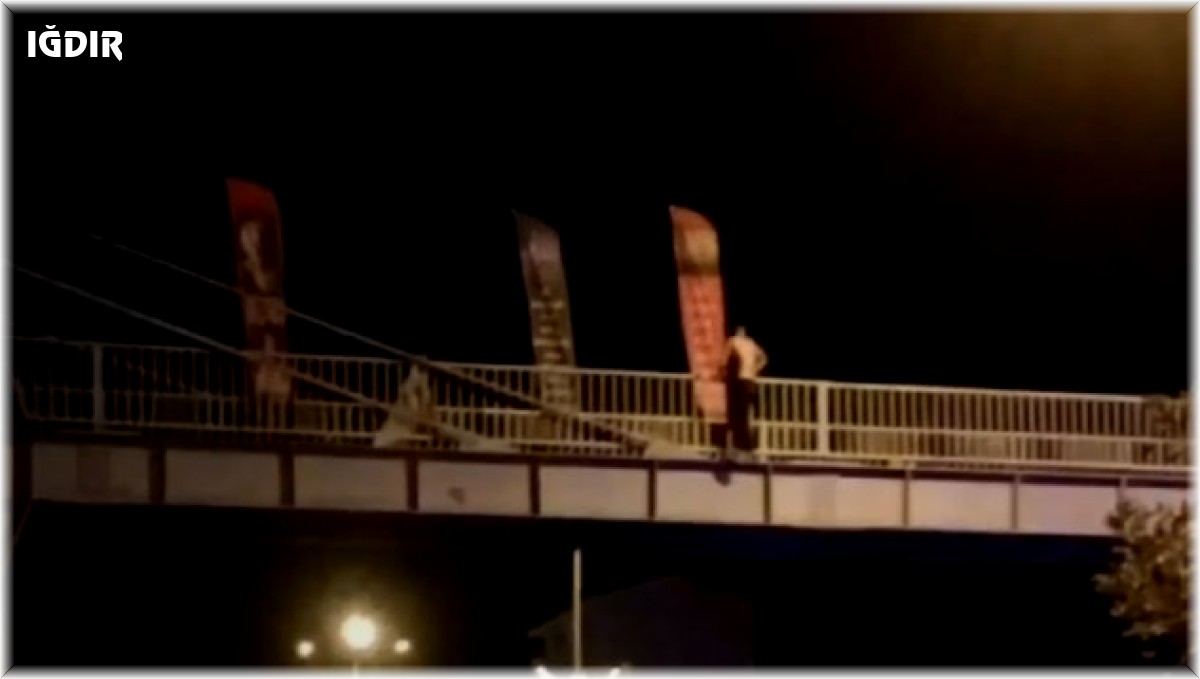 Iğdır'da üst geçitte intihar girişimi