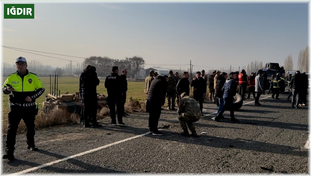 Iğdır'da zırhlı askeri araç devrildi: 12 asker yaralı