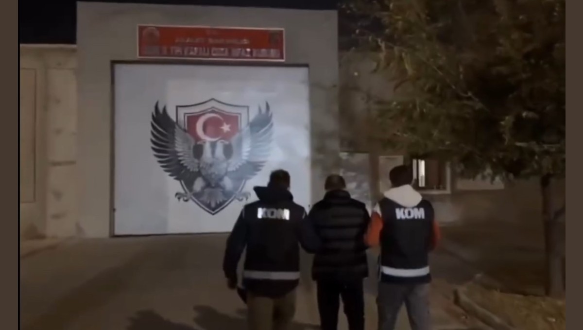 Iğdır'daki adliyede "rüşvet" soruşturmasında 1 avukat tutuklandı, 1 avuta ev hapsi