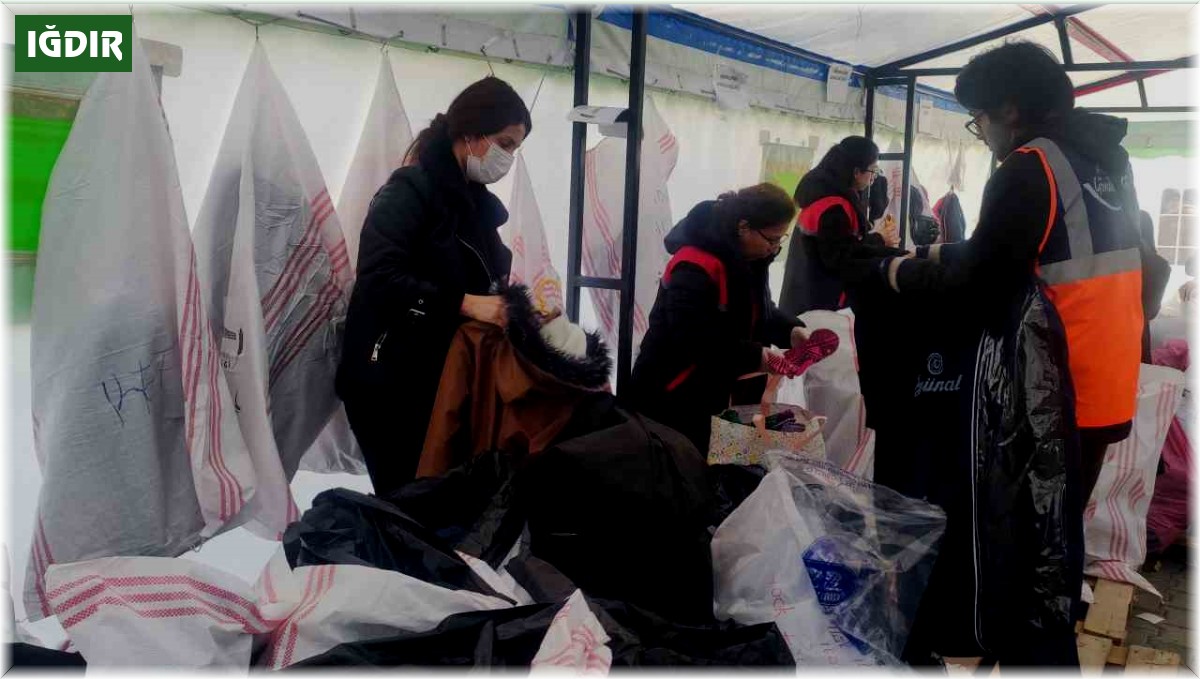 Iğdır'dan deprem bölgesine 50 tır yardım gönderildi