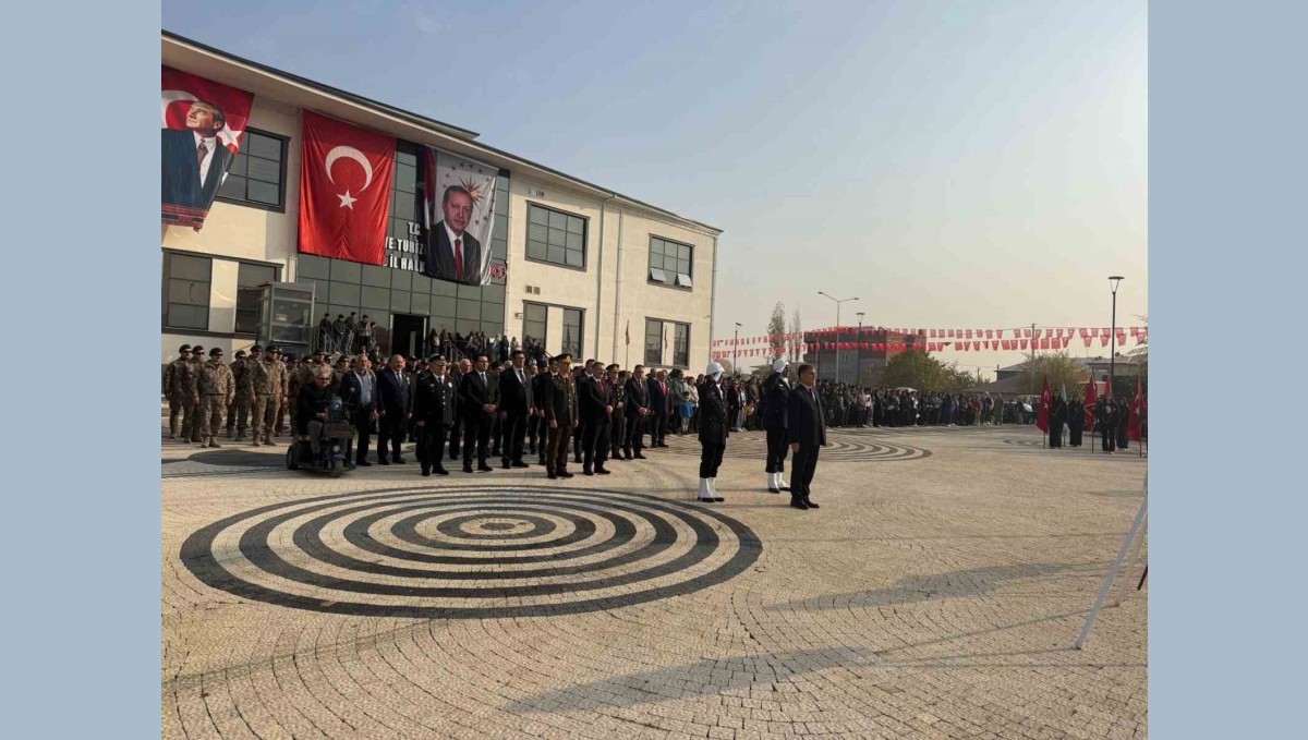 Iğdır'ın düşman işgalinden kurtuluşunun 105'inci yıl dönümü törenlerle kutlandı