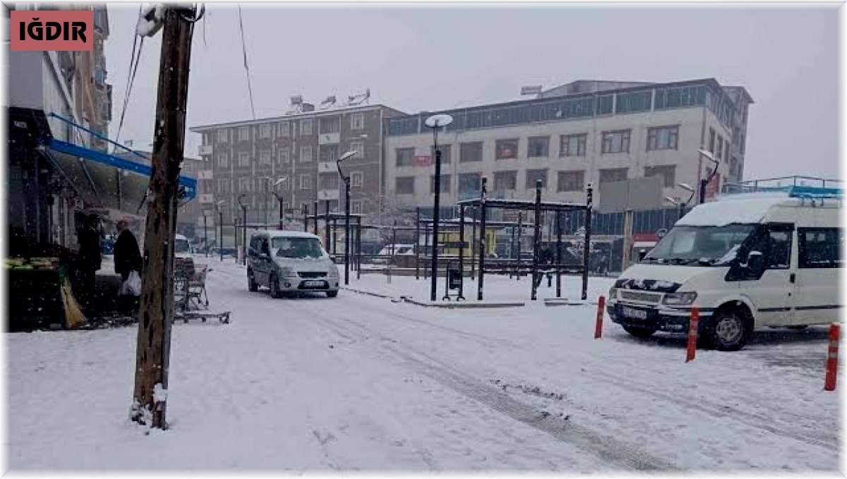 Iğdır Tuzluca ilçesindeki bazı köy okullarında eğitime ara verildi